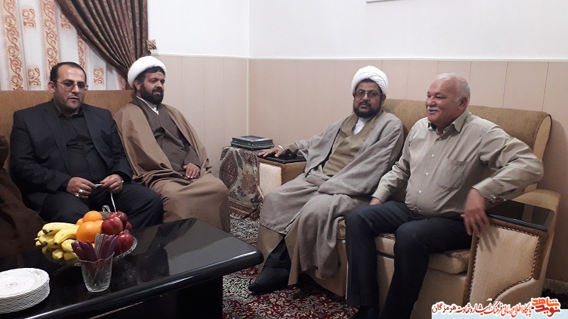 تجدید عهد و پیمان با آرمانهای انقلاب اسلامی و شهدا در شهر میناب تجدید عهد و پیمان با آرمانهای انقلاب اسلامی و شهدا در شهر میناب
