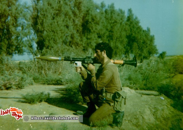 تاملی بر زندگی شهید ثابت قدم در جبهه« کرخه نور» تاملی بر زندگی شهید ثابت قدم در جبهه« کرخه نور»