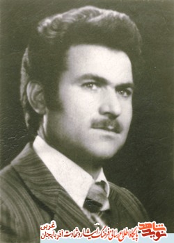سلاح هم نباشد با دست خالي با ضد انقلاب مبارزه می کنم سلاح هم نباشد با دست خالي با ضد انقلاب مبارزه می کنم