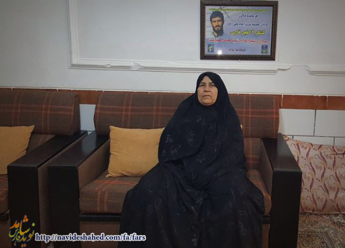 هرچه دارم همه از انقلاب است