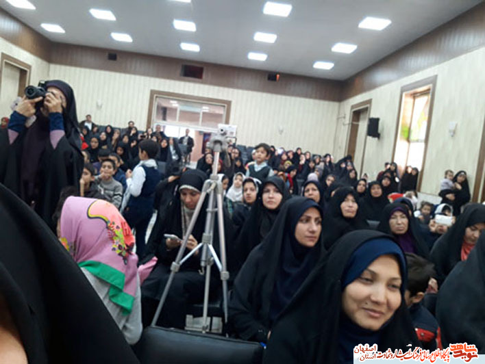 جشن تولد فرزندان شهدای مدافع حرم جشن تولد فرزندان شهدای مدافع حرم