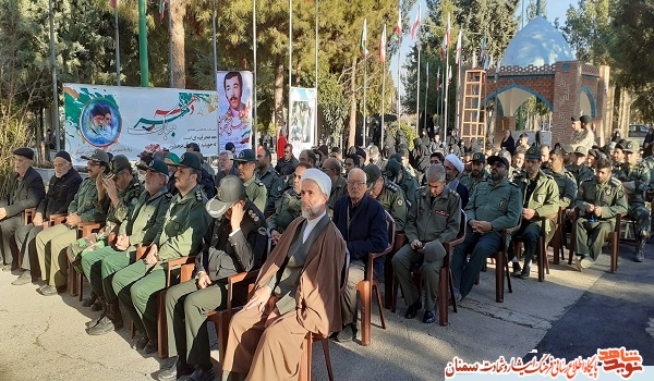 به مناسبت دهه مبارک فجر گلزار شهدای شاهرود گلباران شد
