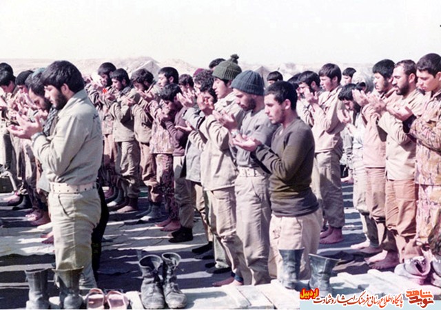 گزارش تصویری | صلا بت شهدا در نماز گزارش تصویری | صلا بت شهدا در نماز