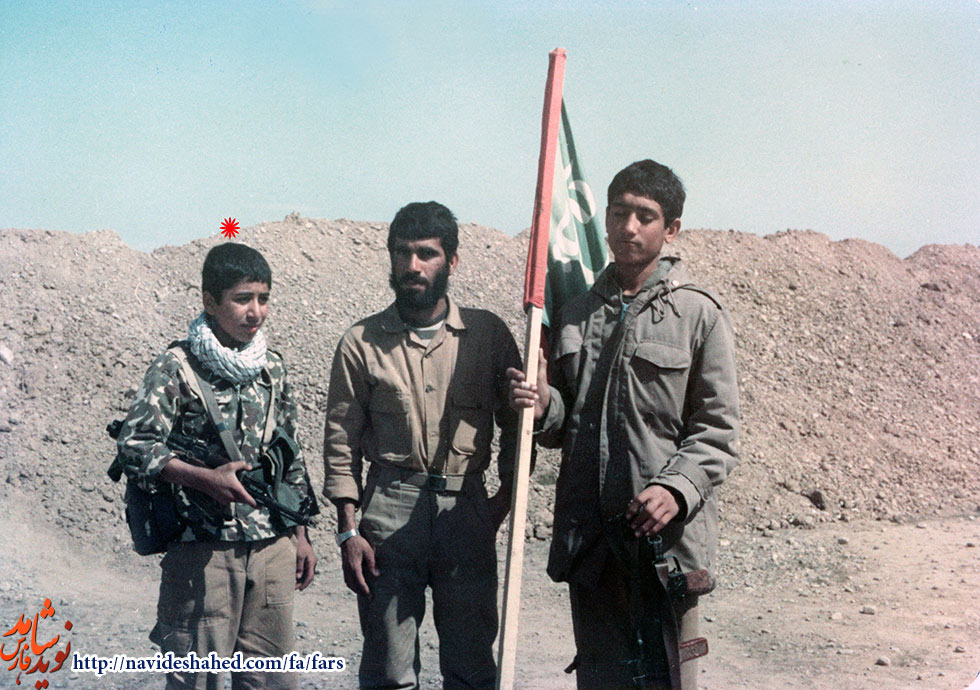 گفتگوی خواندنی با مادر یک قهرمان / دانش آموزی که روحش با جبهه عجین بود گفتگوی خواندنی با مادر یک قهرمان / دانش آموزی که روحش با جبهه عجین بود