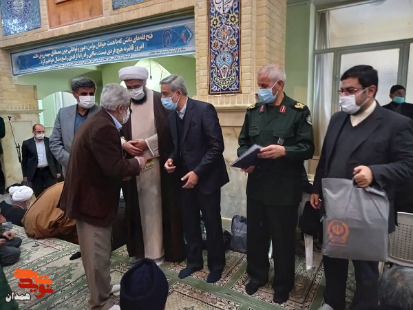 گزارش تصویری| تجلیل از خانواده شهید هسته‌ای مصطفی احمدی روشن
