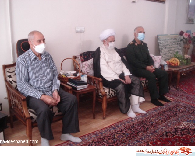 شهدا، سند افتخار نظام اسلامی هستند