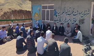 نقش مهم فرهنگیان در انتقال فرهنگ ایثار و شهادت به نسل جوان نقش مهم فرهنگیان در انتقال فرهنگ ایثار و شهادت به نسل جوان