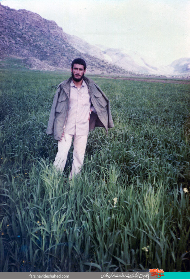 خانه از پای بست ويران است