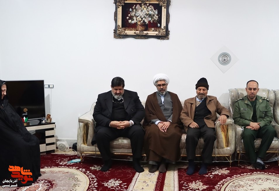 دیدار مدیرکل بنیاد شهید و امور ایثارگران آذربایجان غربی با خانوادههای معظم شهدا و ایثارگران تکاب/ مادران شهدا گنجینه های ارزشمند جامعه هستند دیدار مدیرکل بنیاد شهید و امور ایثارگران آذربایجان غربی با خانوادههای معظم شهدا و ایثارگران تکاب/ مادران شهدا گنجینه های ارزشمند جامعه هستند