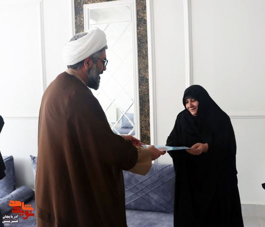 دیدار مدیرکل بنیاد شهید و امورایثارگران آذربایجان غربی با 3 مادر شهید در ارومیه دیدار مدیرکل بنیاد شهید و امورایثارگران آذربایجان غربی با 3 مادر شهید در ارومیه
