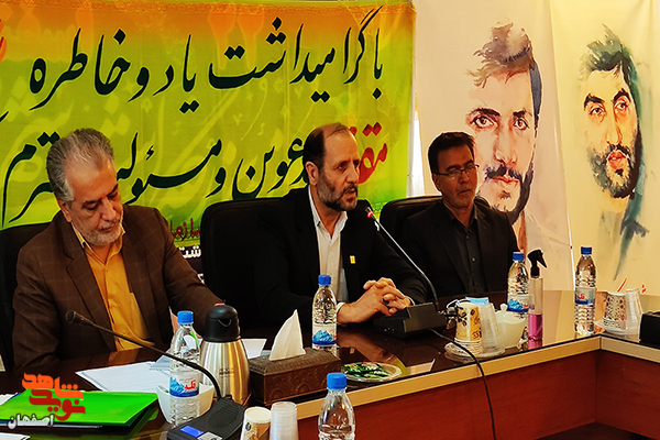 باید از پیشآهنگان ایثار و شهادت در کنار ظرفیت جوان کشور استفاده کرد