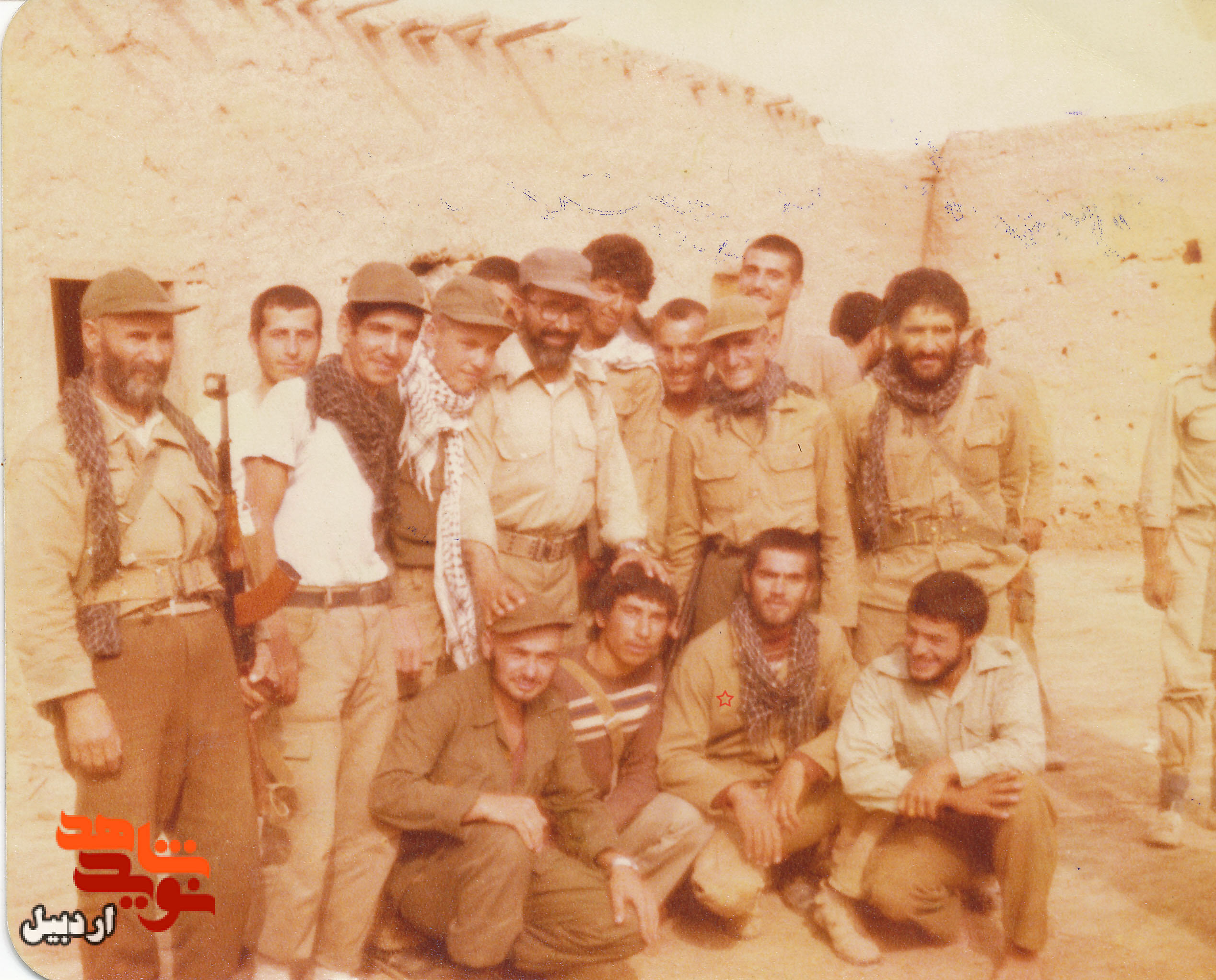 آلبوم تصاویر برادران شهید عظیم‌پور نیاری/ 4برادر بسیجی که آسمانی شدند