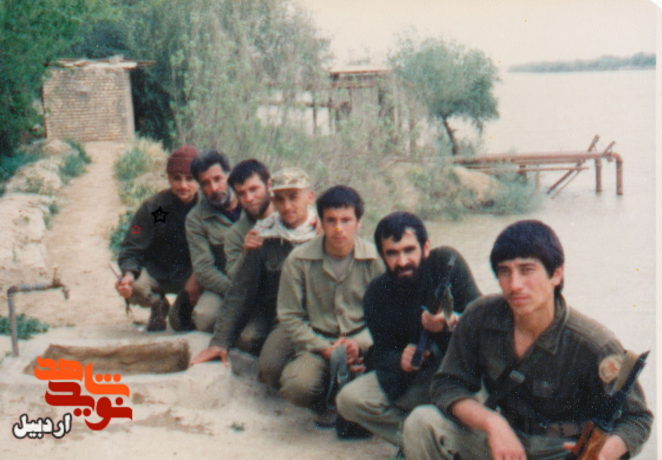 آلبوم تصاویر برادران شهید عظیم‌پور نیاری/ 4برادر بسیجی که آسمانی شدند