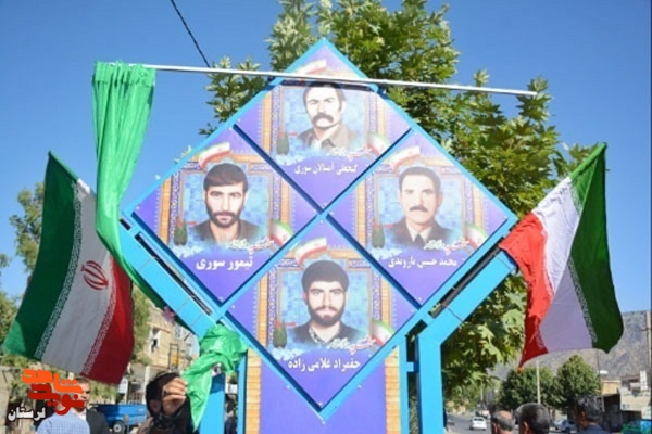 گزارش تصویری/رونمایی از تمثال ۶۸ شهید رومشکان