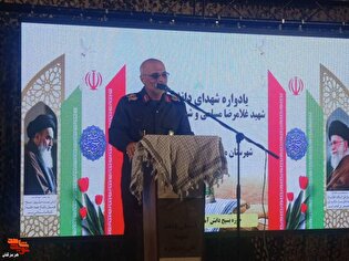 یادواره دو شهید دانش‌آموز عملیات کربلای چهار در میناب برگزار شد