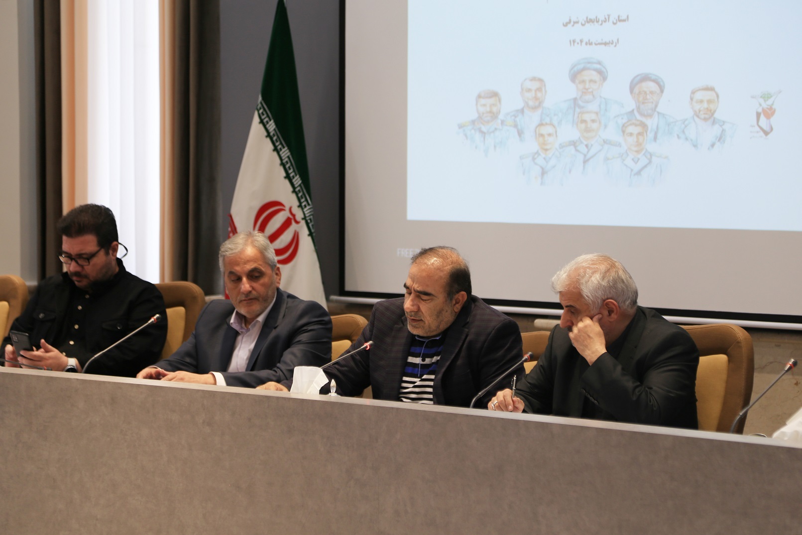 جلسۀ هماهنگی برگزاری سوگواره ملی شعر شهیدان خدمت برگزار شد