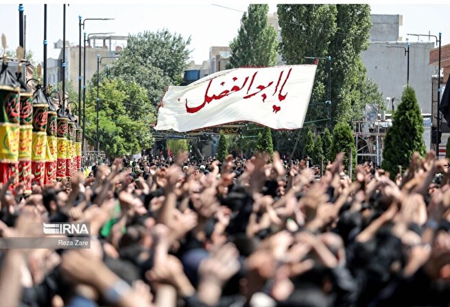 برگزاری عزاداری مردمی- دانشجویی در دانشگاه تهران در حمایت از رهبر معظم انقلاب