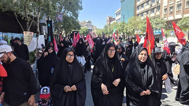 بازدید سرپرست اداره کل حوزه ریاست از موکب‌های بنیاد شهید و امور ایثارگران در شهر مشهد