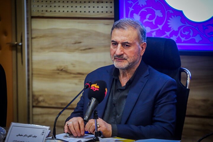 مدارس و دانشگاه‌ها در انتقال فرهنگ ایثار و شهادت به نسل جدید نقش‌آفرین باشند