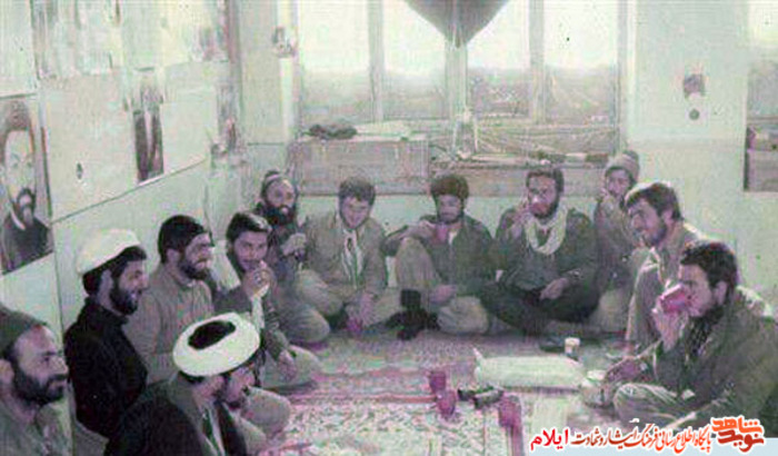 تصاویری از رزمندگان و فرماندهان استان در مناطق مختلف عملیاتی در ایام جنگ