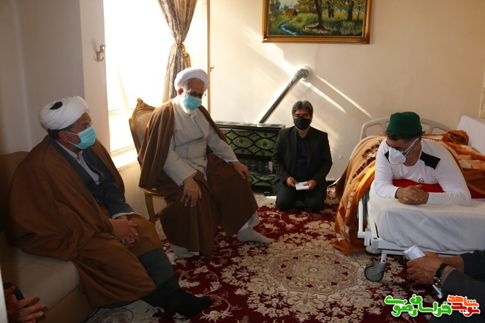 دیدار نماینده ولی فقیه با جانباز 70 درصد قطع نخاع سید علی رضوی