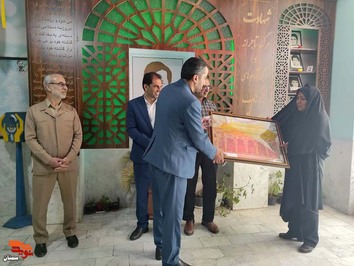 تجلیل رئیس بنیاد شهید شهرستان شاهرود از معلمان مدارس شاهد- شانزدهم اردیبهشت‌ماه ۱۴۰۲ شهرستان شاهرود