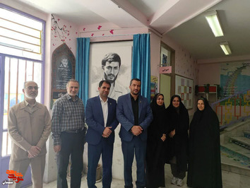تجلیل رئیس بنیاد شهید شهرستان شاهرود از معلمان مدارس شاهد- شانزدهم اردیبهشت‌ماه ۱۴۰۲ شهرستان شاهرود