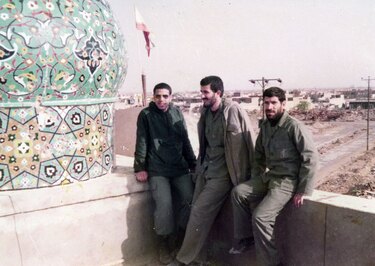 از چپ: شهید محمود معین الاسلام - نادر مرادی - صدیف نوروزی