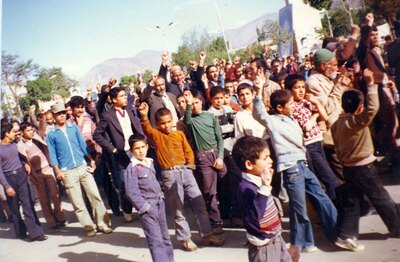 راهپیمایی مردمی در میدان شهدای اراک 1359